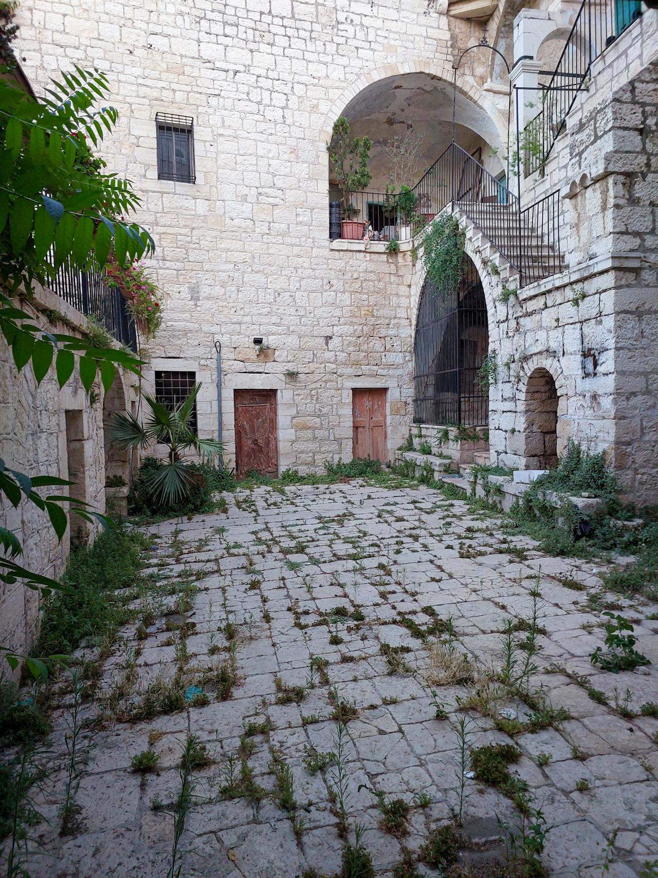 How to Tell If Your House Is Infested: Key Signs of Pest Problems and When to Contact Experts